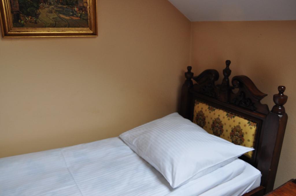 Ostoya Inn & Granary Jasionka Room photo